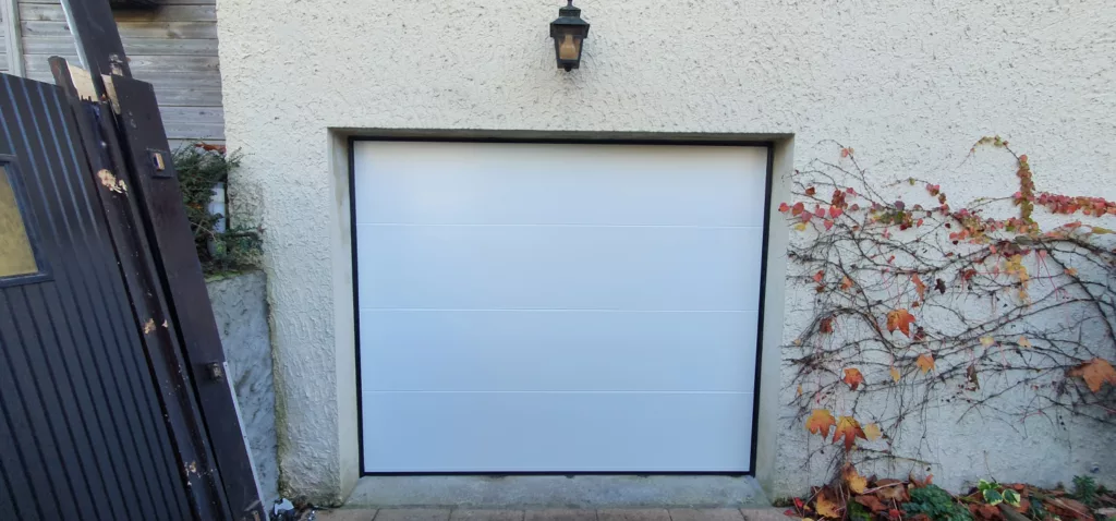Menuiserie Vaudru Menuisier Conde Sur Vire Apres Porte Garage